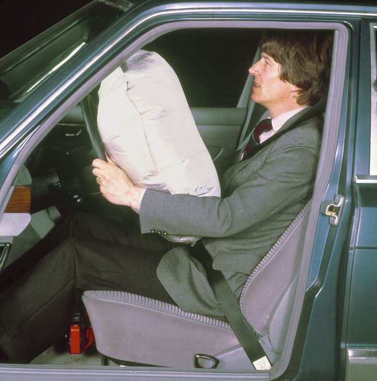 Daimler_Airbag(3).jpg